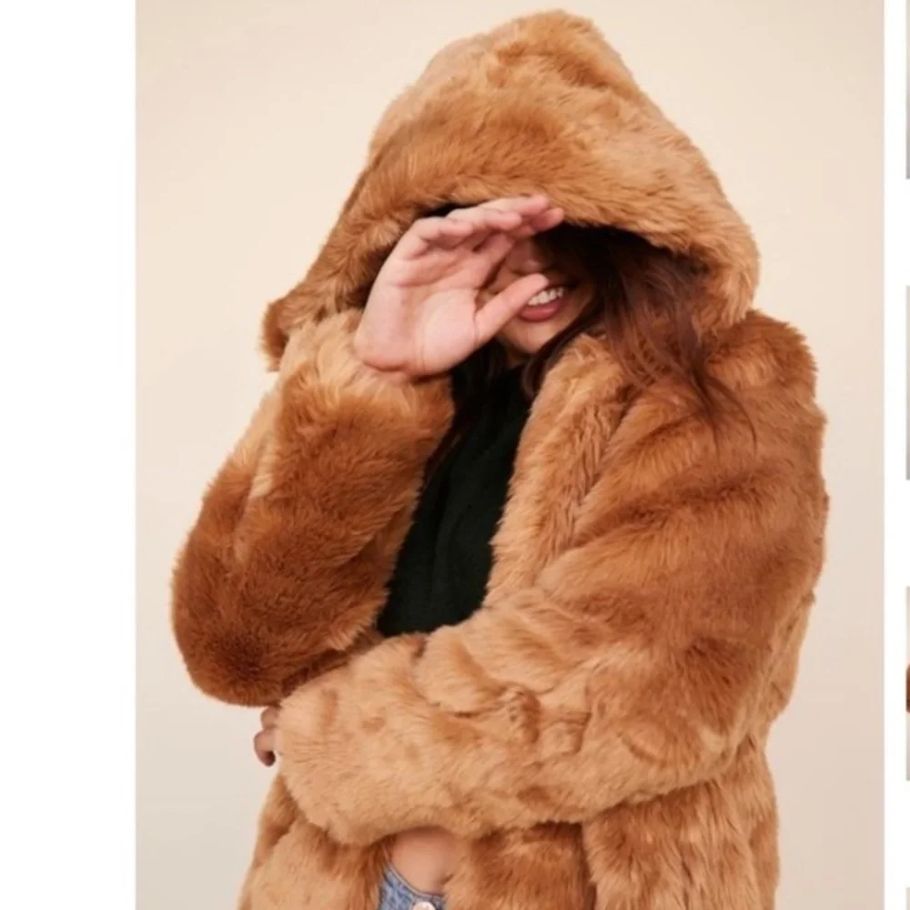 Faux Fur Coat 84 - Picture 10 of 10